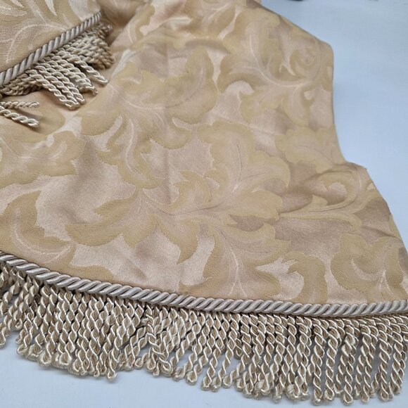 Elegant Beige Jacquard Christmas Tree Skirt Fringe & Satin Lining Round 72" Diam - Picture 2 of 5